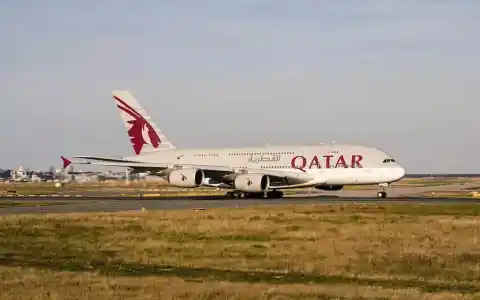 Imagen 1 de Una guerra en Oriente Medio y 17 aviones aparcados en Teruel: cómo este aeropuerto se ha convertido en un refugio para las aerolíneas