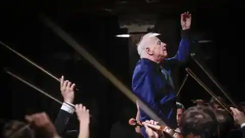 Imagen 1 de Slatkin, el buen maestro para jóvenes músicos ante ‘La Grande’ de Schubert (★★★✩✩)