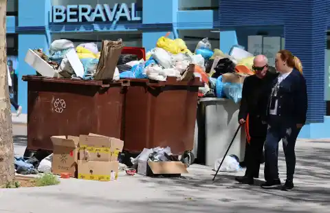 Imagen 1 de TSJM anula tasa de basuras 2025 en Madrid tras más