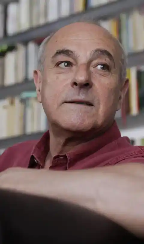 Imagen 1 de Antoni Marí publica poemario Quatre costats tras su