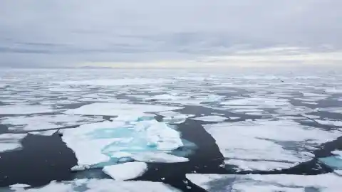 Imagen 1 de Los científicos están perplejos: el deshielo de los polos frena la Tierra y, a finales de siglo, el cambio climático afectará más que la Luna en la duración del día