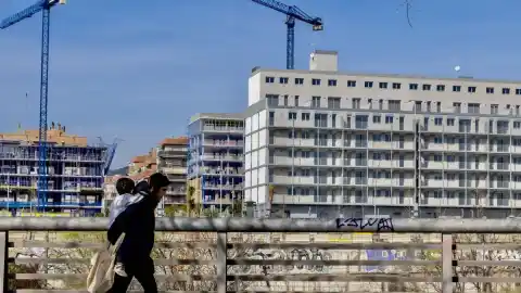 Imagen 1 de La compraventa de vivienda cae un 5% en enero lastrada por los precios y la escasez de oferta