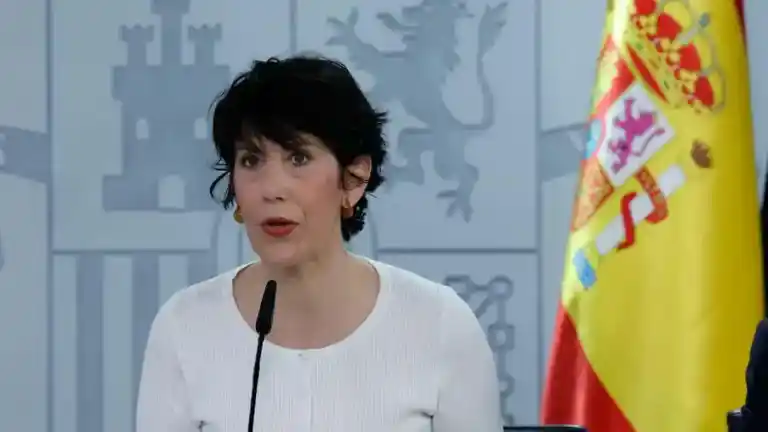 Imagen 1 de Vídeo en directo: Saiz, Cuerpo y Albares coparecen en la rueda de prensa del Consejo de Ministros