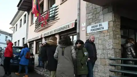 Imagen 1 de Villamanín comienza a repartir el Gordo de Navidad: cuánto cobrará cada agraciado