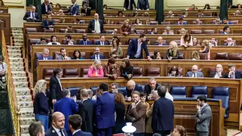 Imagen 1 de El Gobierno veta la enmienda del PP y Junts que limita la regularización de inmigrantes alegando un sobrecoste