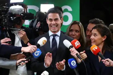 Imagen 1 de Un partido de centro y europeísta frena a la ultraderecha de Wilders en las elecciones en Países Bajos