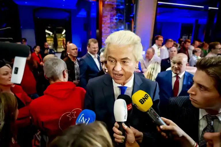 Imagen 1 de El ultra Wilders encabeza los sondeos en Países Bajos en vísperas de las elecciones del miércoles