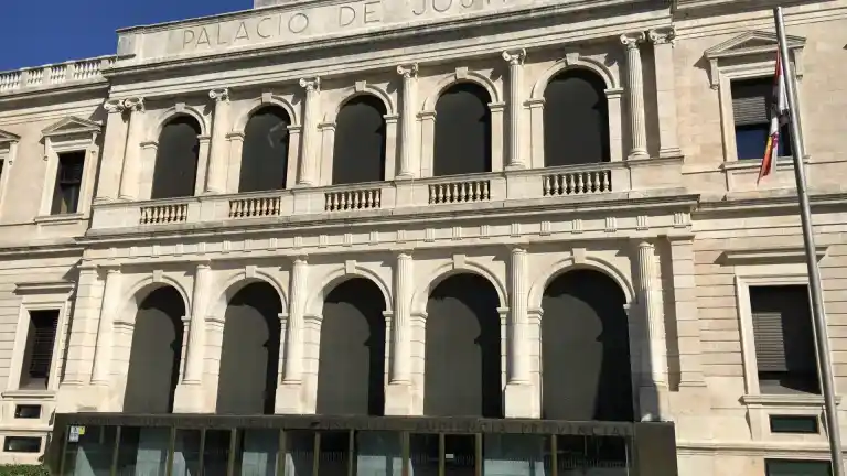 Imagen 1 de Condenado a 25 años de cárcel un abuelo por agredir sexualmente a dos nietas