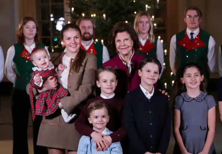 Imagen 1 de Así son las felicitaciones navideñas de las realezas: unión familiar y protagonismo de las mascotas