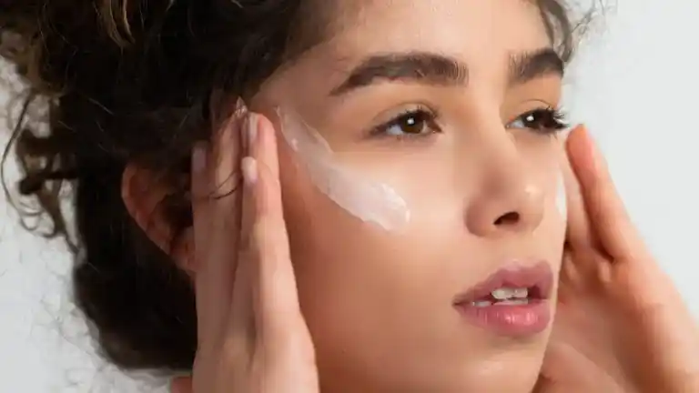 Imagen 1 de El ‘boost’ de vitalidad que necesitan las pieles secas: la crema coreana con ácido hialurónico que mejora la elasticidad al instante
