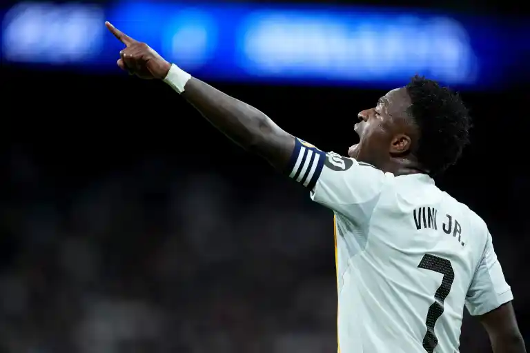 Imagen 1 de Vinicius busca su remontada en el Bernabéu