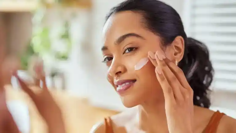 Imagen 1 de Este bálsamo reparador superventas de La Roche Posay es el mejor aliado para cuidar tu piel en invierno