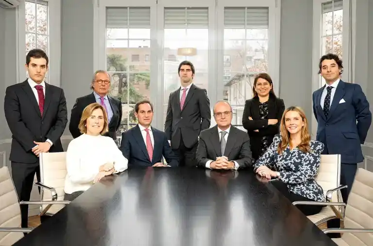 Imagen 1 de El fondo de renta fija mixta global de Ábaco ha alcanzado un patrimonio de más de 100 millones de dólares bajo gestión.