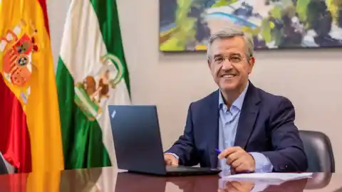 Imagen 1 de Se solicita una condena de cinco años de prisión para el alcalde de Estepona, acusado de haber contratado a una mujer con la que mantenía una relación personal.