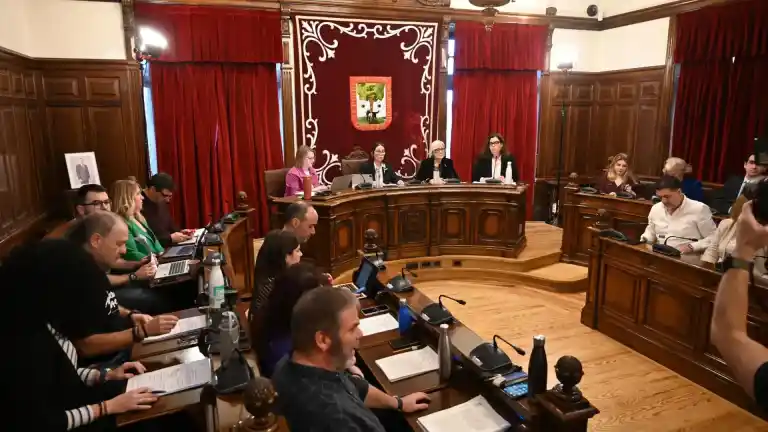Imagen 1 de La alcaldesa de Getxo asegura que no va dimitir "porque lo pida la oposición" tras el caso del palacete