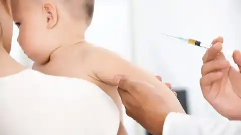Imagen 1 de El Servicio de Salud vasco ha detectado otras dos vacunas caducadas que han sido inoculadas, lo que afecta a 78 personas potencialmente.