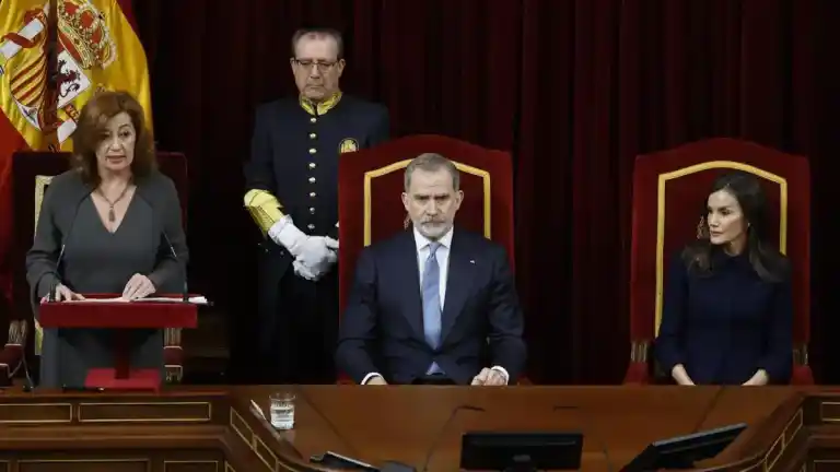 Imagen 1 de El rey defiende que "la mejor manera de conmemorar la Constitución" es cumpliéndola