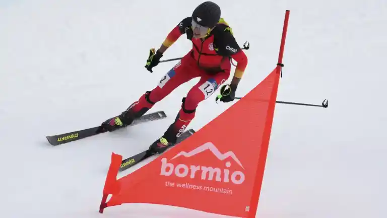 Imagen 1 de Así es el esquí de montaña, la prueba donde España busca medallas, explicada por la tricampeona mundial Emily Harrop