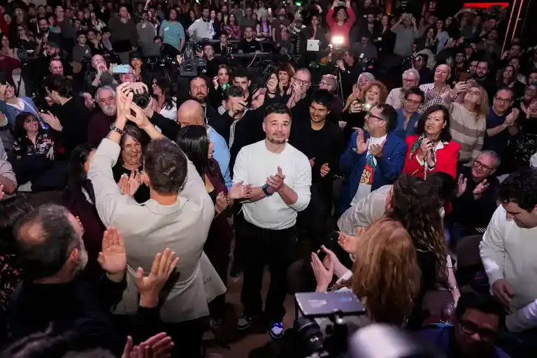 Imagen 1 de El plan de Rufián no logra convencer a gran parte de la gente: la izquierda se suma a su nueva alianza y el independentismo a sus proyectos.