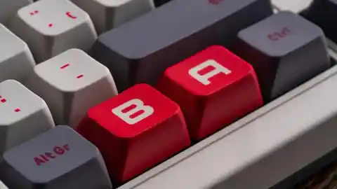 Imagen 1 de Los 5 teclados con diseño retro que están causando furor en Amazon: estilo antiguo y mecanismos táctiles