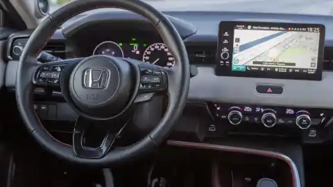 Imagen 1 de Esta CarPlay con cámara trasera transforma coches antiguos en smart