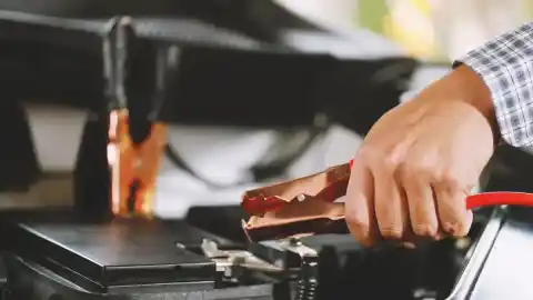 Imagen 1 de Arrancador de 8000A que no requiere otro vehículo para funcionar