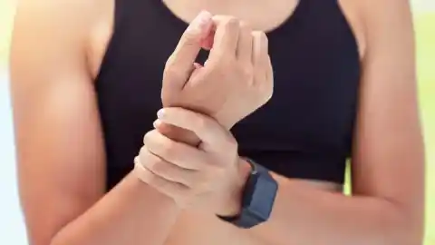 Imagen 1 de Es así como funciona el giroscopio de mano para fortalecer la muñeca y el antebrazo: se utiliza tanto para entrenar como como método antiestrés.