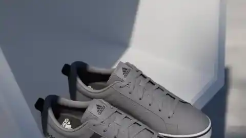 Imagen 1 de Si te gustan los skaters, estas Adidas para hombres están rebajadas en un 46% y capturan el vibe noventero al máximo.
