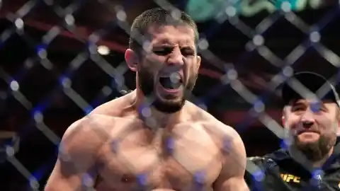 Imagen 1 de Islam Makhachev cree que UFC favorece a Ilia Topuria: "Quieren luchadores que solo salgan y peleen